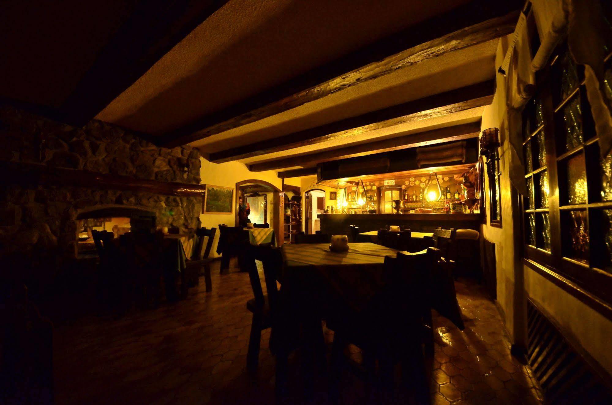 Hosteria La Posta Del Cazador San Martín de los Andes Εξωτερικό φωτογραφία